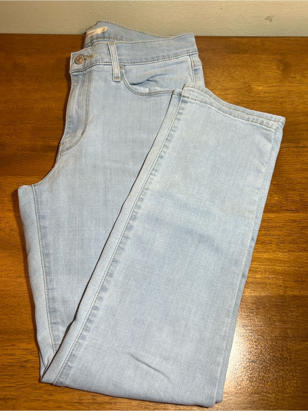 LEVI’S STRAUSS Light Wash Women's Jeans - Classic Straight Leg Size 8 29x30
